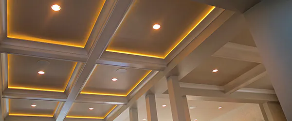 LED-Einbaustrahler in einer Decke